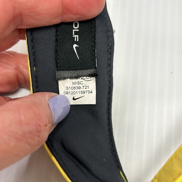 Nike‎ Golf VRS 20XI Swoosh Logo Embroidered Adjustable Athletic Visor Yellow Hat - Picture 8 of 8